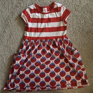 Hanna Andersson short sleeve strawberry and stripes dress with pockets girl 8